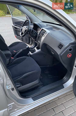 Внедорожник / Кроссовер Hyundai Tucson 2008 в 