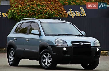 Внедорожник / Кроссовер Hyundai Tucson 2009 в 