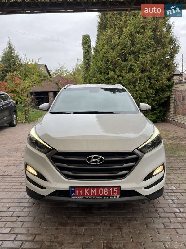 Внедорожник / Кроссовер Hyundai Tucson 2016 в 