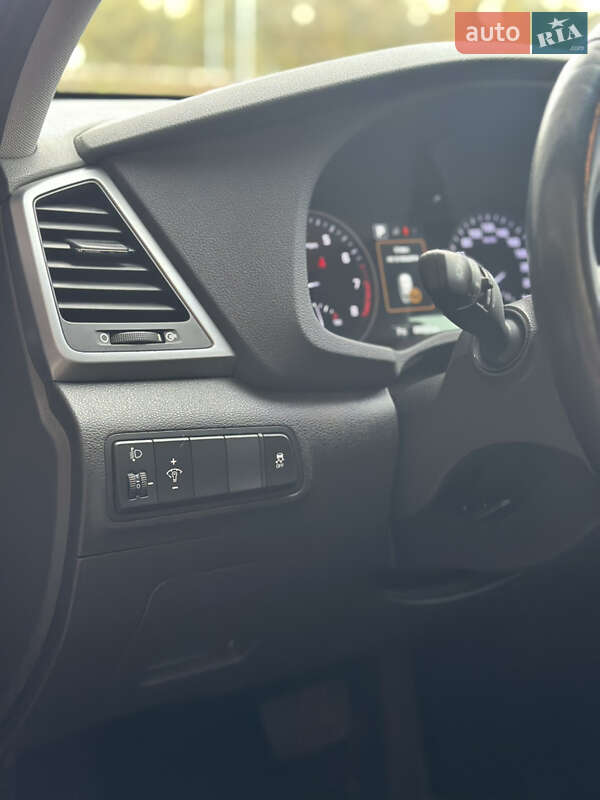 Позашляховик / Кросовер Hyundai Tucson 2016 в Києві фото 10 Позашляховик / Кросовер Hyundai Tucson 2016 в Києві