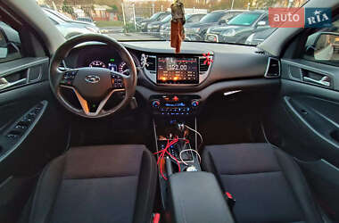 Внедорожник / Кроссовер Hyundai Tucson 2017 в 
