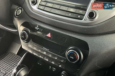 Внедорожник / Кроссовер Hyundai Tucson 2017 в 