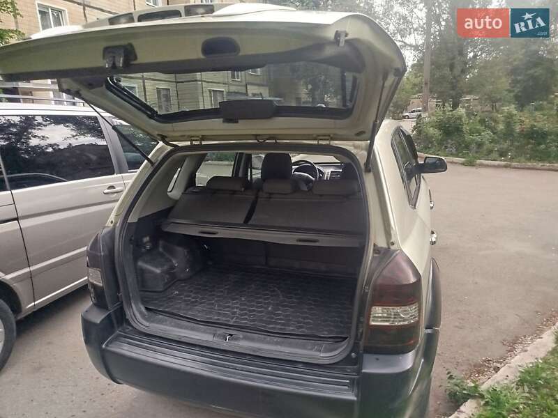 Внедорожник / Кроссовер Hyundai Tucson 2007 в Кривом Роге фото 2 Внедорожник / Кроссовер Hyundai Tucson 2007 в Кривом Роге