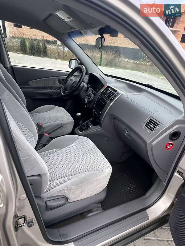 Внедорожник / Кроссовер Hyundai Tucson 2005 в Ровно