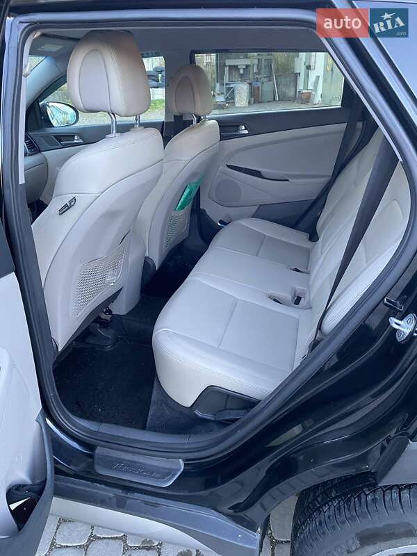Внедорожник / Кроссовер Hyundai Tucson 2016 в Дрогобыче фото 13 Внедорожник / Кроссовер Hyundai Tucson 2016 в Дрогобыче