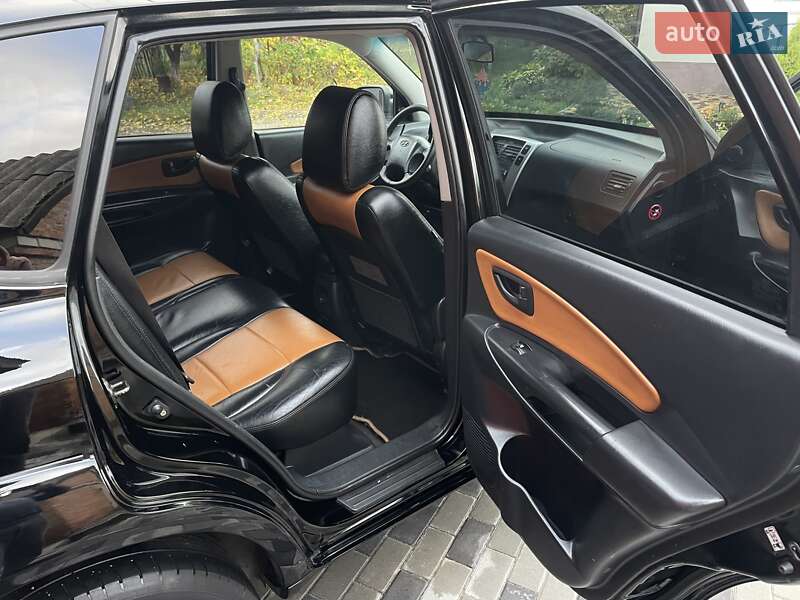 Внедорожник / Кроссовер Hyundai Tucson 2005 в Хороле фото 7 Внедорожник / Кроссовер Hyundai Tucson 2005 в Хороле