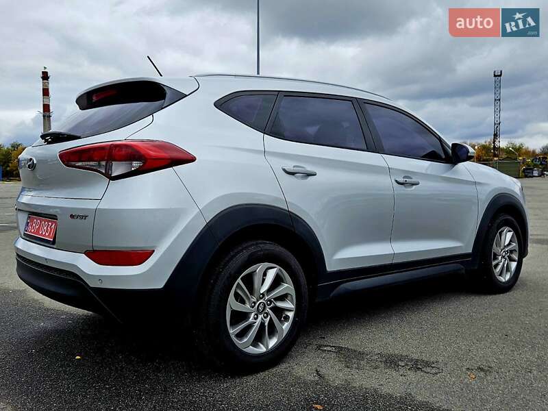Позашляховик / Кросовер Hyundai Tucson 2015 в Дніпрі