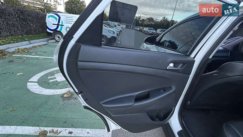 Внедорожник / Кроссовер Hyundai Tucson 2018 в Киеве фото 15 Внедорожник / Кроссовер Hyundai Tucson 2018 в Киеве