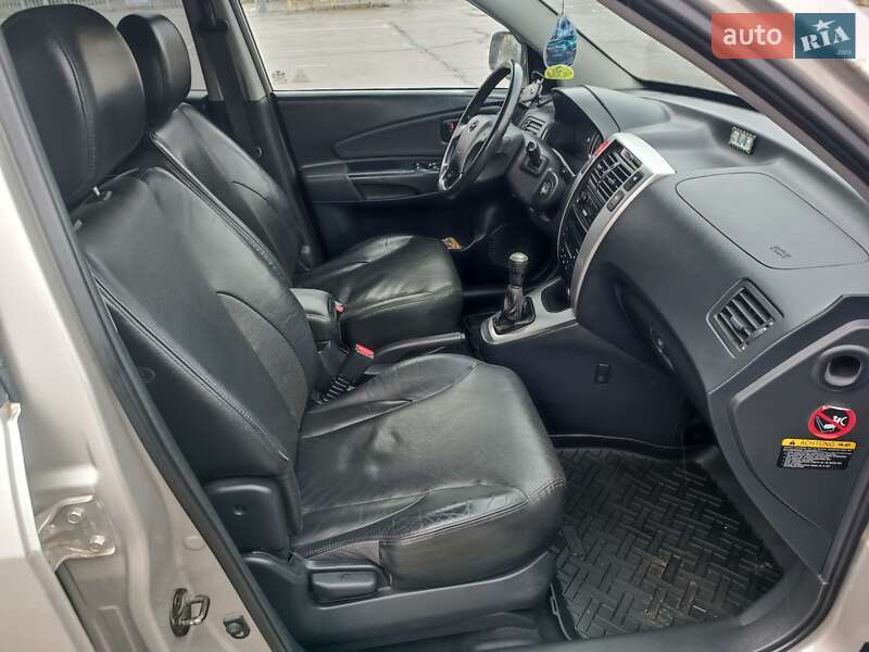 Позашляховик / Кросовер Hyundai Tucson 2006 в Харкові фото 12 Позашляховик / Кросовер Hyundai Tucson 2006 в Харкові