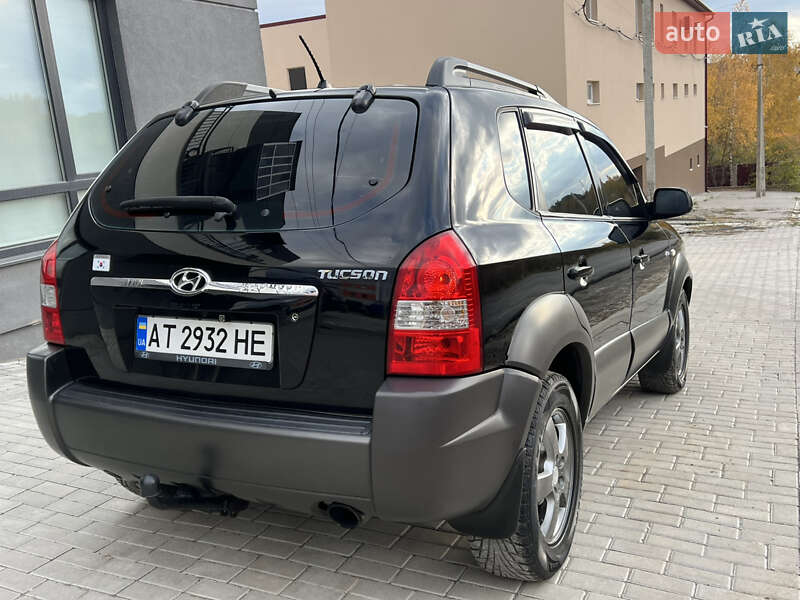 Позашляховик / Кросовер Hyundai Tucson 2006 в Тернополі фото 18 Позашляховик / Кросовер Hyundai Tucson 2006 в Тернополі