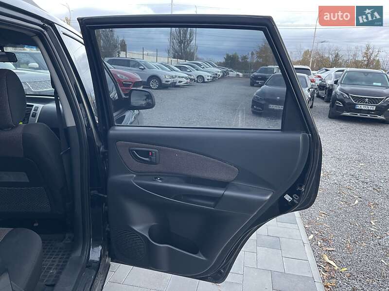 Внедорожник / Кроссовер Hyundai Tucson 2008 в Киеве фото 28 Внедорожник / Кроссовер Hyundai Tucson 2008 в Киеве