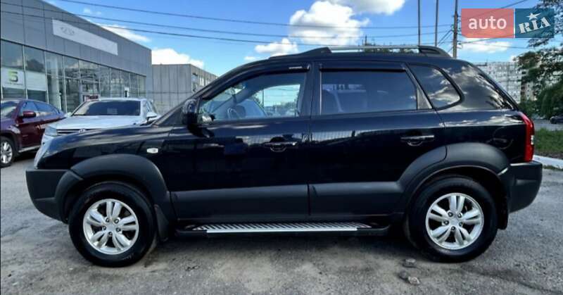 Позашляховик / Кросовер Hyundai Tucson 2011 в Сумах