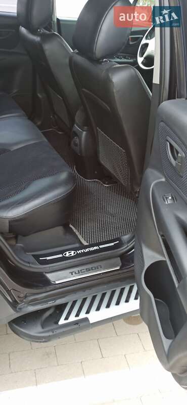 Позашляховик / Кросовер Hyundai Tucson 2011 в Сумах