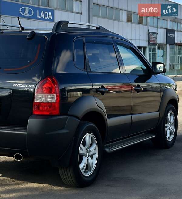 Позашляховик / Кросовер Hyundai Tucson 2011 в Сумах