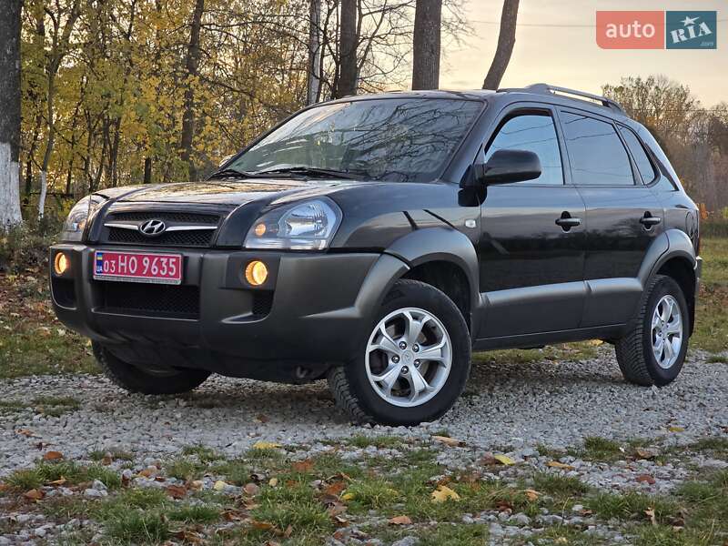 Внедорожник / Кроссовер Hyundai Tucson 2009 в Гусятине фото 12 Внедорожник / Кроссовер Hyundai Tucson 2009 в Гусятине