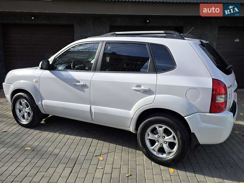 Внедорожник / Кроссовер Hyundai Tucson 2009 в Тернополе фото 6 Внедорожник / Кроссовер Hyundai Tucson 2009 в Тернополе