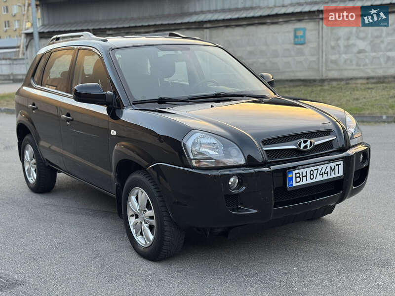 Позашляховик / Кросовер Hyundai Tucson 2009 в Києві