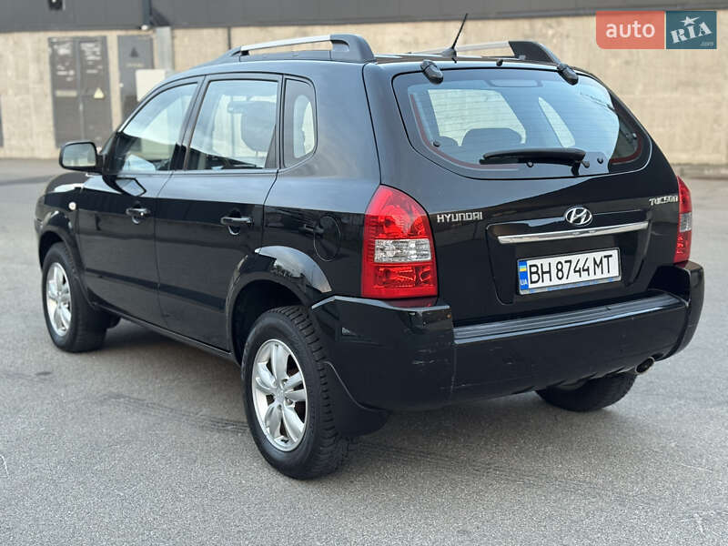 Позашляховик / Кросовер Hyundai Tucson 2009 в Києві