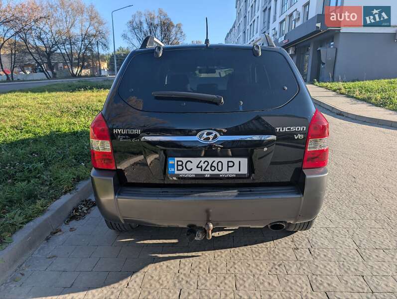 Внедорожник / Кроссовер Hyundai Tucson 2005 в Новояворовске