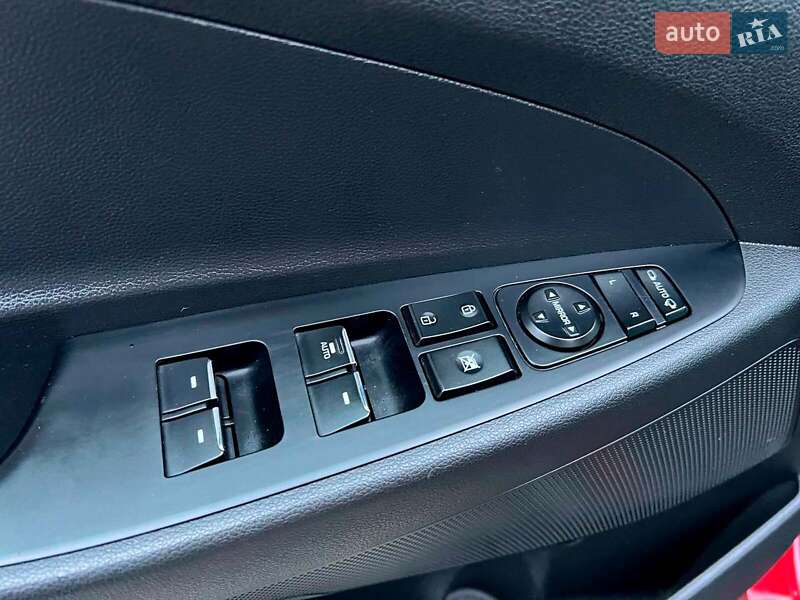 Внедорожник / Кроссовер Hyundai Tucson 2017 в Львове фото 17 Внедорожник / Кроссовер Hyundai Tucson 2017 в Львове