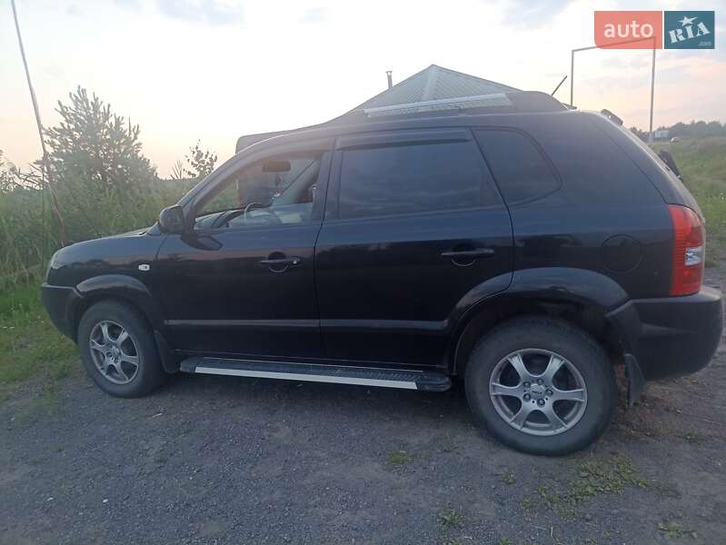 Внедорожник / Кроссовер Hyundai Tucson 2008 в Дубровице