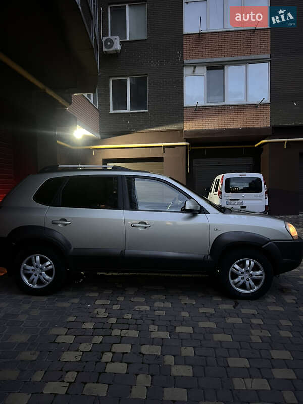 Внедорожник / Кроссовер Hyundai Tucson 2005 в Виннице фото 5 Внедорожник / Кроссовер Hyundai Tucson 2005 в Виннице