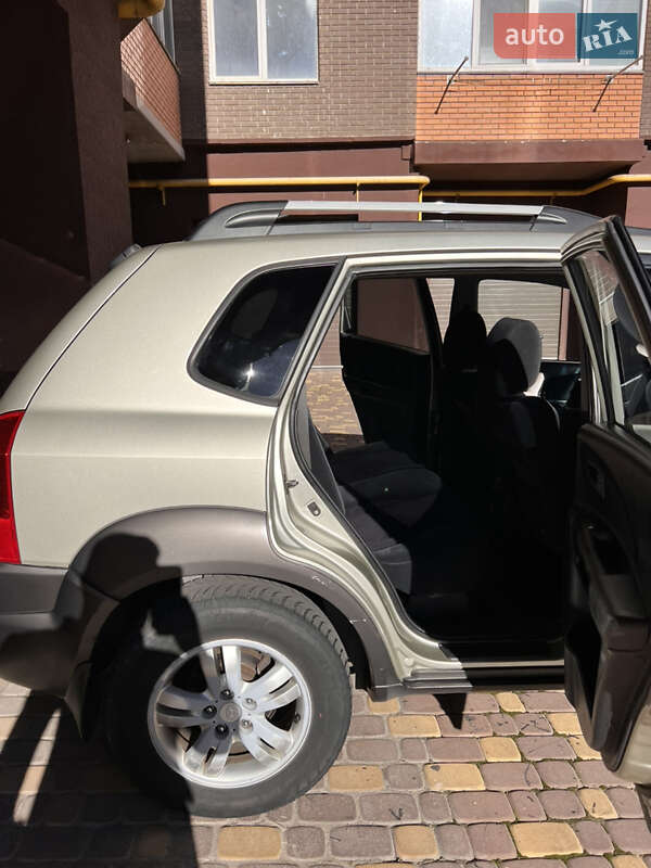 Внедорожник / Кроссовер Hyundai Tucson 2005 в Виннице фото 13 Внедорожник / Кроссовер Hyundai Tucson 2005 в Виннице