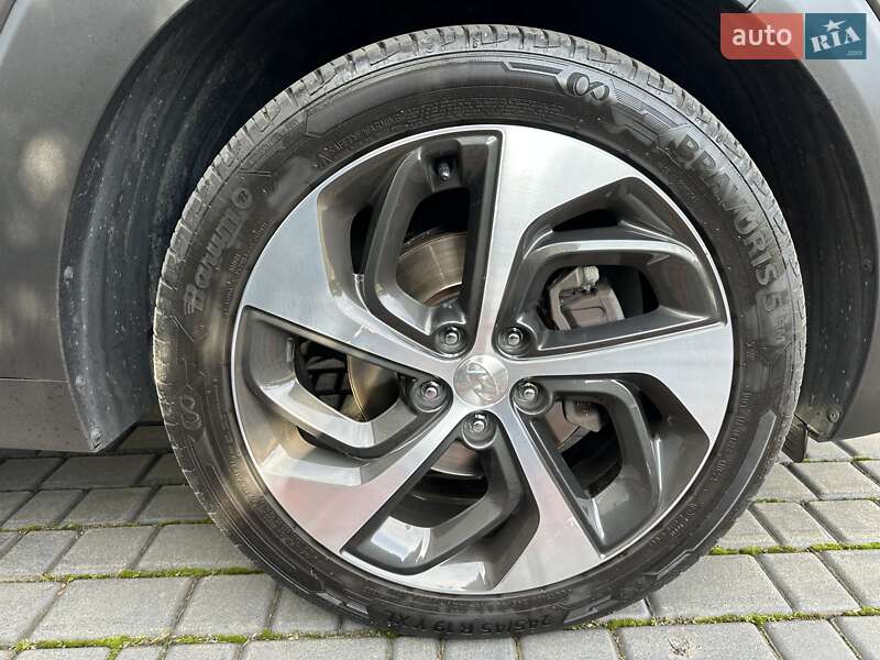 Внедорожник / Кроссовер Hyundai Tucson 2016 в Луцке