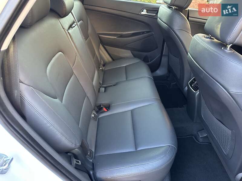 Внедорожник / Кроссовер Hyundai Tucson 2016 в Луцке фото 64 Внедорожник / Кроссовер Hyundai Tucson 2016 в Луцке