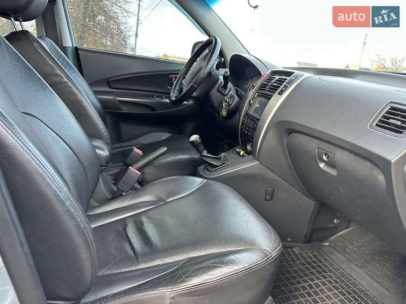 Внедорожник / Кроссовер Hyundai Tucson 2008 в Новой Водолаге