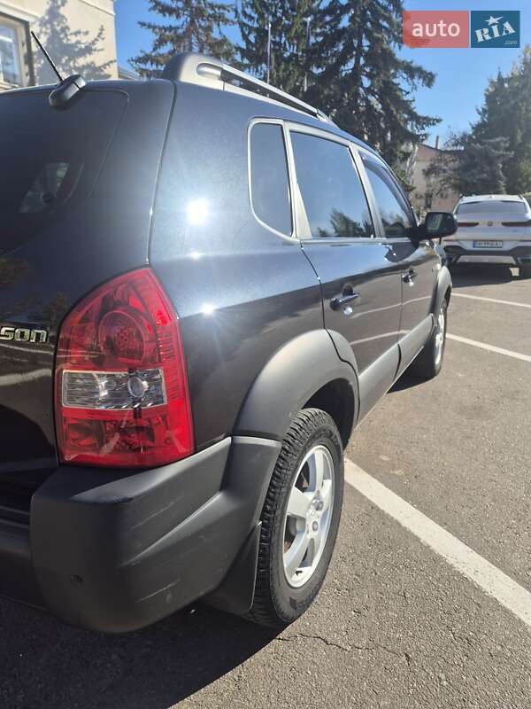 Позашляховик / Кросовер Hyundai Tucson 2008 в Теплодарі