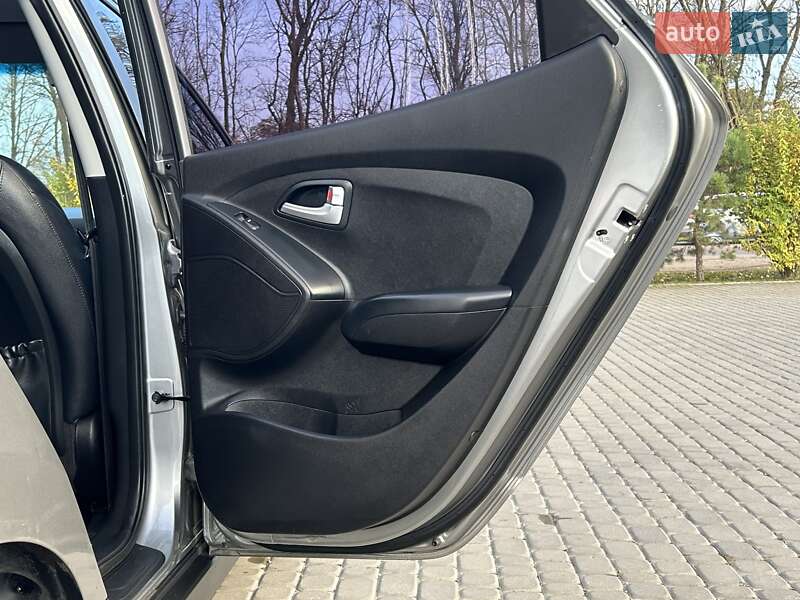 Позашляховик / Кросовер Hyundai Tucson 2014 в Тернополі