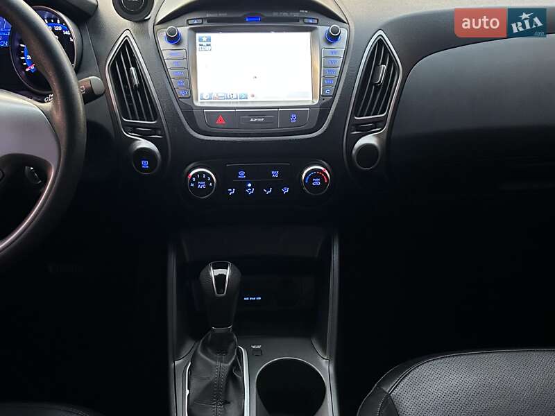 Позашляховик / Кросовер Hyundai Tucson 2014 в Тернополі