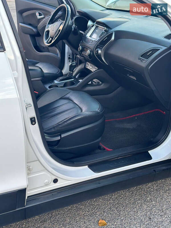 Внедорожник / Кроссовер Hyundai Tucson 2014 в Новомосковске фото 38 Внедорожник / Кроссовер Hyundai Tucson 2014 в Новомосковске