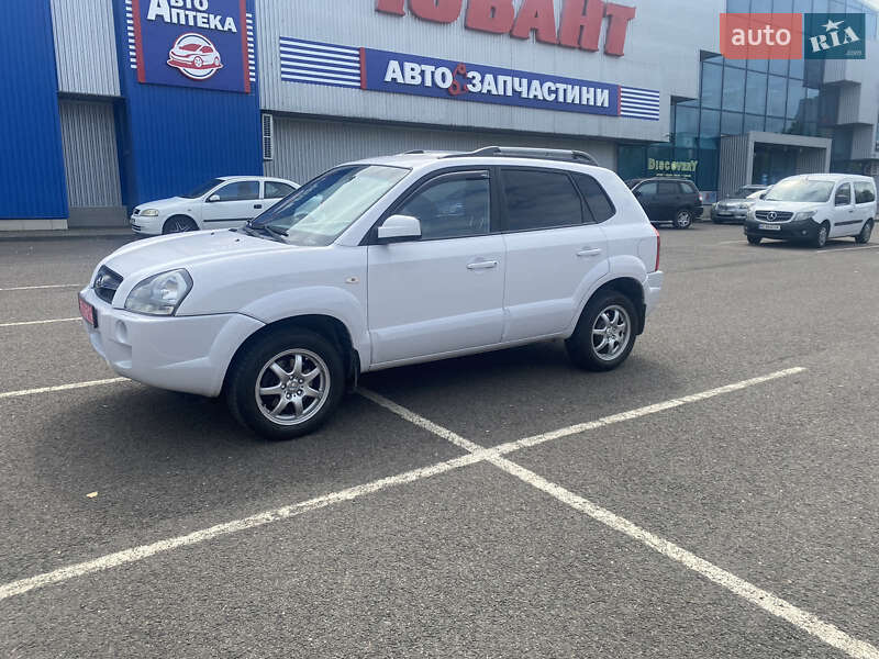 Позашляховик / Кросовер Hyundai Tucson 2009 в Ковелі