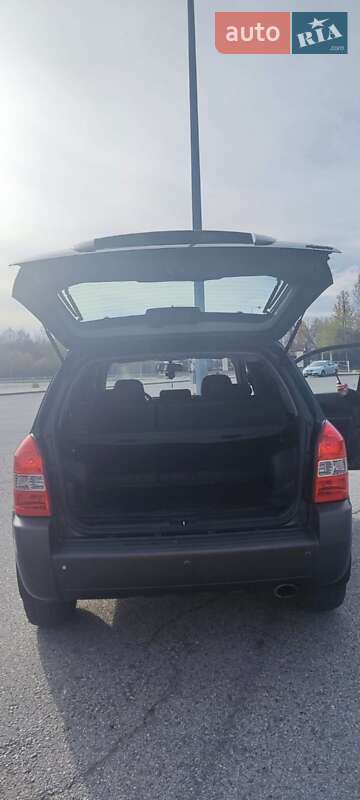 Позашляховик / Кросовер Hyundai Tucson 2008 в Львові фото 5 Позашляховик / Кросовер Hyundai Tucson 2008 в Львові
