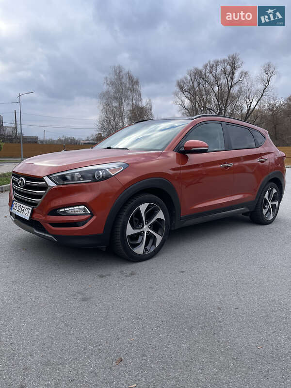 Внедорожник / Кроссовер Hyundai Tucson 2015 в Чернигове фото Внедорожник / Кроссовер Hyundai Tucson 2015 в Чернигове