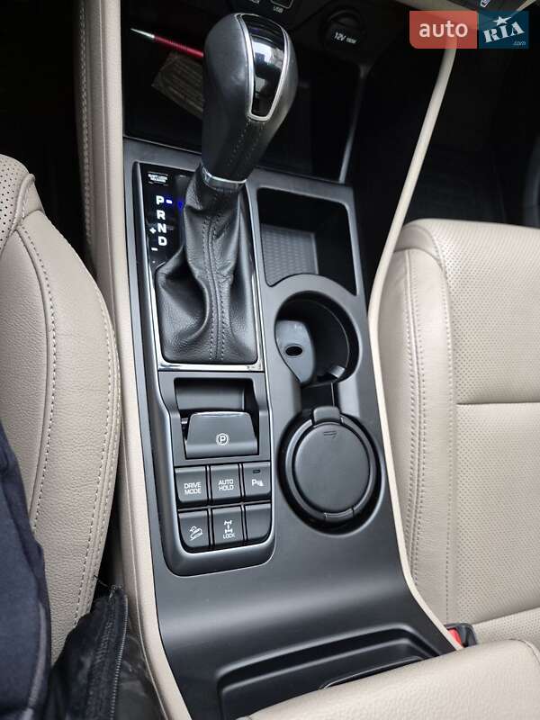 Внедорожник / Кроссовер Hyundai Tucson 2015 в Черноморске