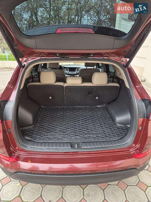 Внедорожник / Кроссовер Hyundai Tucson 2015 в Черноморске