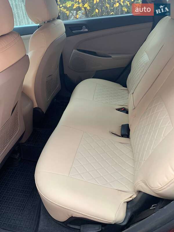 Внедорожник / Кроссовер Hyundai Tucson 2016 в Ахтырке фото 14 Внедорожник / Кроссовер Hyundai Tucson 2016 в Ахтырке