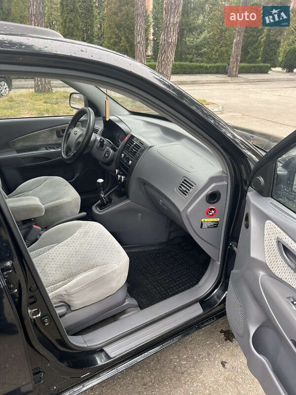 Внедорожник / Кроссовер Hyundai Tucson 2004 в Ровно