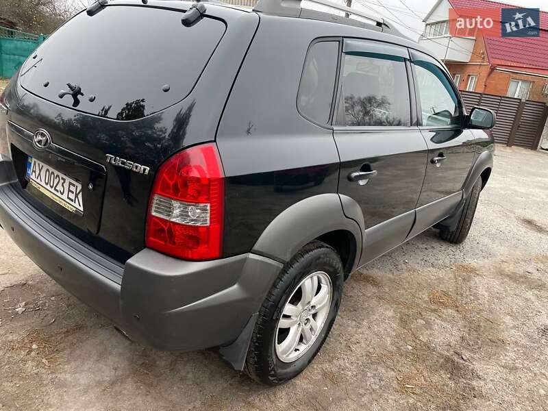 Внедорожник / Кроссовер Hyundai Tucson 2008 в Солоницевке