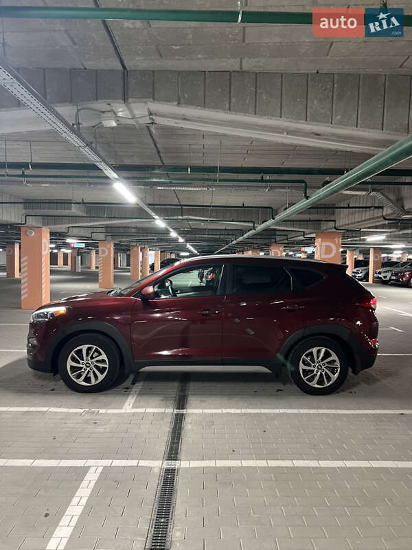 Внедорожник / Кроссовер Hyundai Tucson 2017 в Киеве