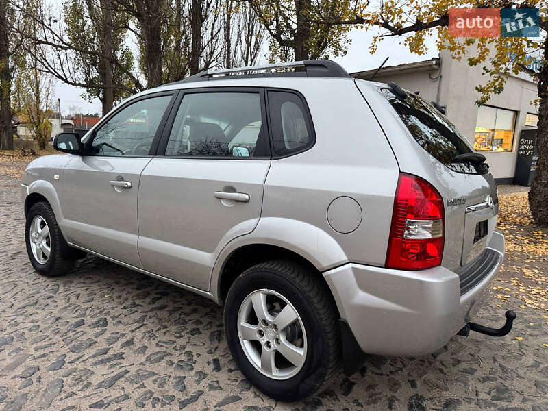 Внедорожник / Кроссовер Hyundai Tucson 2008 в Ахтырке фото 23 Внедорожник / Кроссовер Hyundai Tucson 2008 в Ахтырке