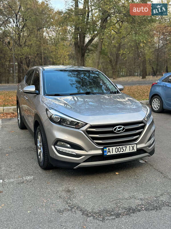 Внедорожник / Кроссовер Hyundai Tucson 2016 в Киеве