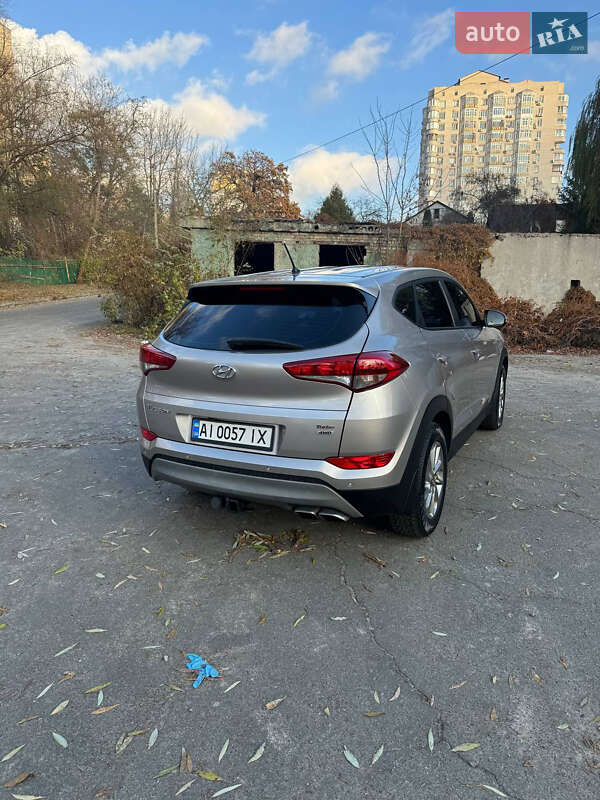Внедорожник / Кроссовер Hyundai Tucson 2016 в Киеве