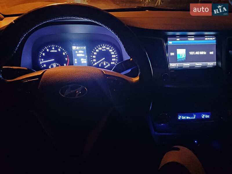 Позашляховик / Кросовер Hyundai Tucson 2016 в Сумах