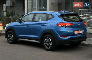 Позашляховик / Кросовер Hyundai Tucson 2017 в Києві