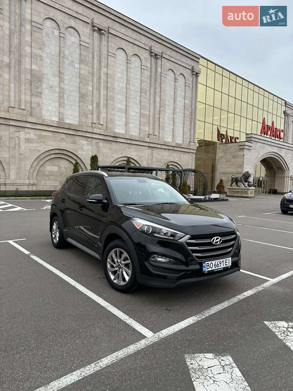 Позашляховик / Кросовер Hyundai Tucson 2016 в Києві