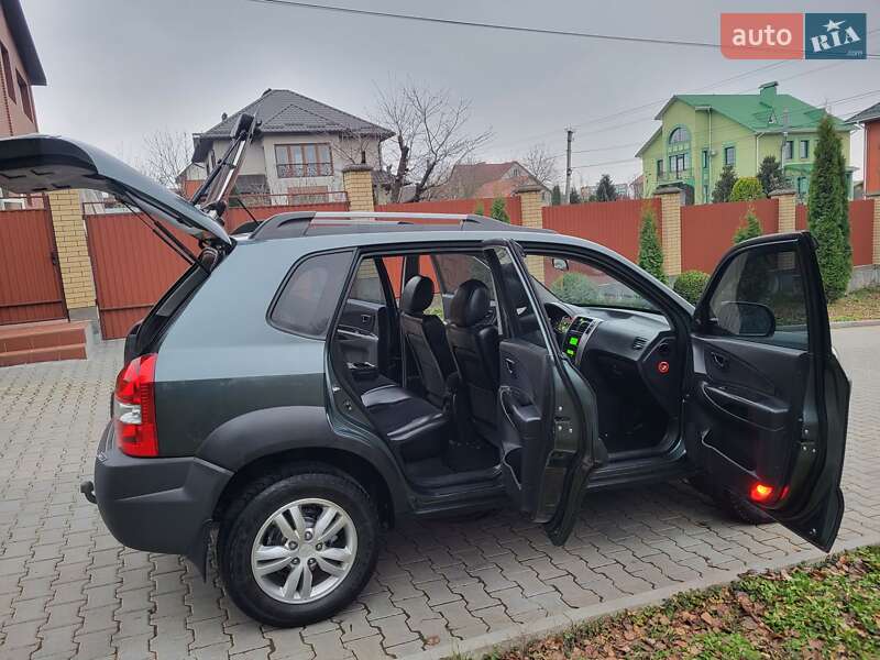 Позашляховик / Кросовер Hyundai Tucson 2012 в Хмельницькому фото 77 Позашляховик / Кросовер Hyundai Tucson 2012 в Хмельницькому